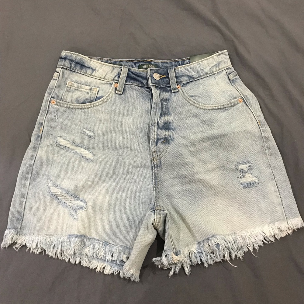Wild Fable Super High-Rise Cutoff Shorts Size 6/ 4.5”inseam.